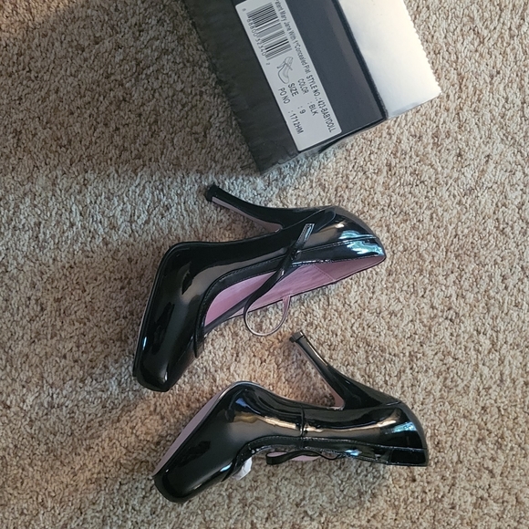 NEW 4" Patent Ellie Mary Jane heels size 9 - Picture 3 of 4